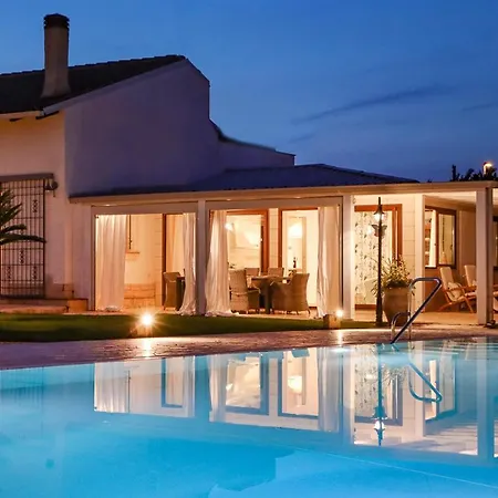 Erika Piscina Privata